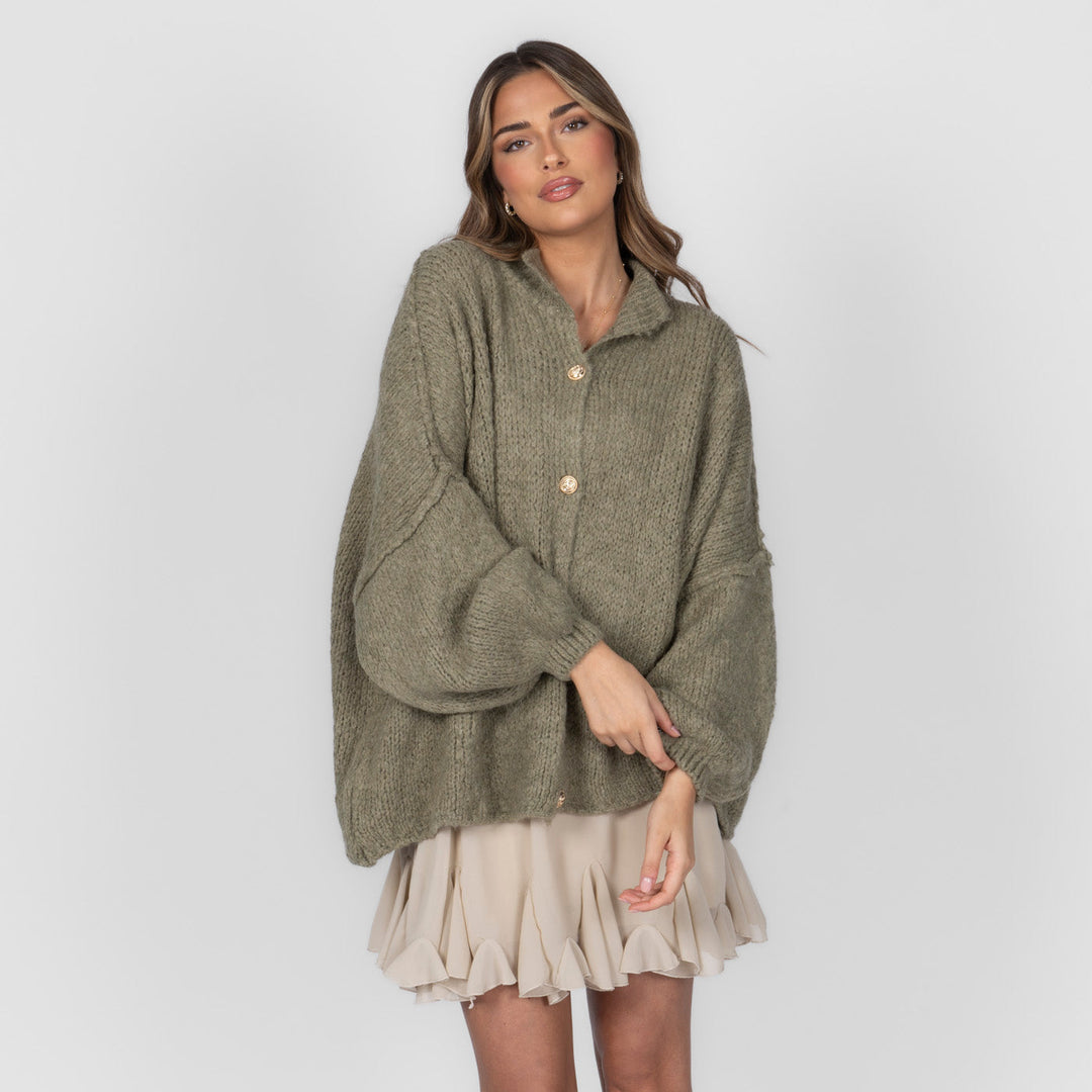 Oversized megztas kardiganas su sagomis