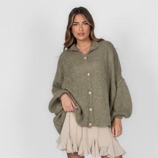 Oversized megztas kardiganas su sagomis