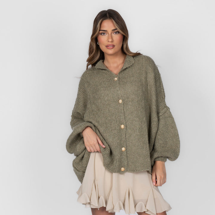 Oversized megztas kardiganas su sagomis