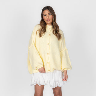 Oversized megztas kardiganas su sagomis