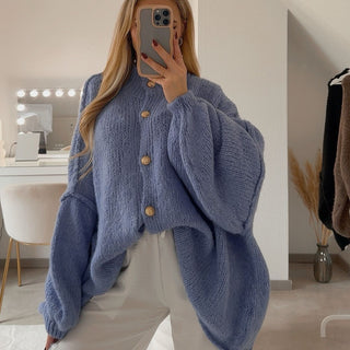 Oversized megztas kardiganas su sagomis