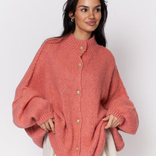 Oversized megztas kardiganas su sagomis